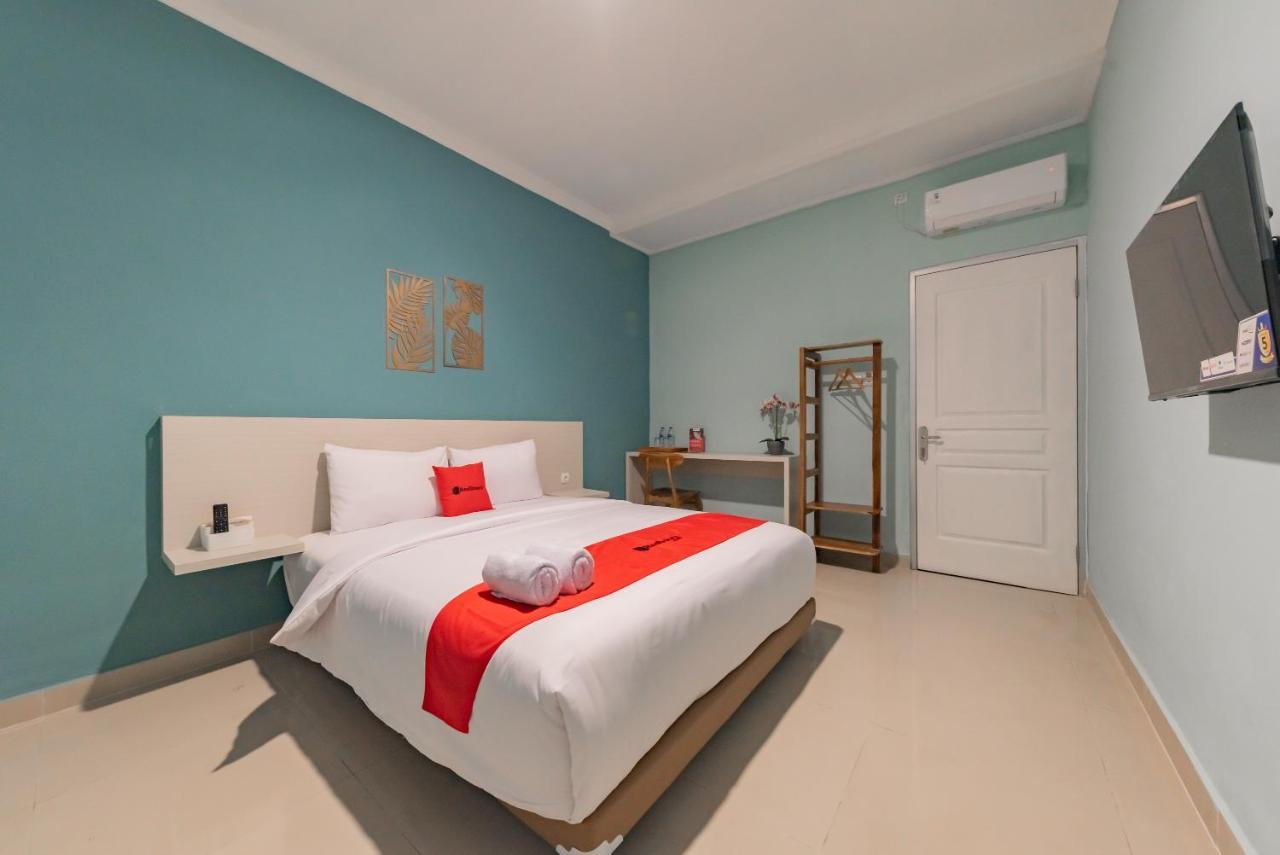 Reddoorz Plus Near Surapati Core Bandung Eksteriør bilde