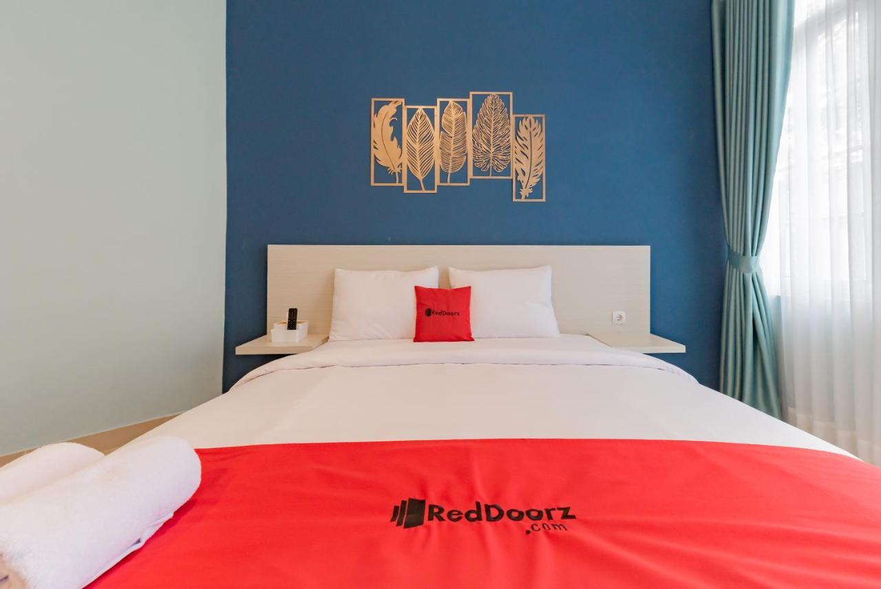 Reddoorz Plus Near Surapati Core Bandung Eksteriør bilde