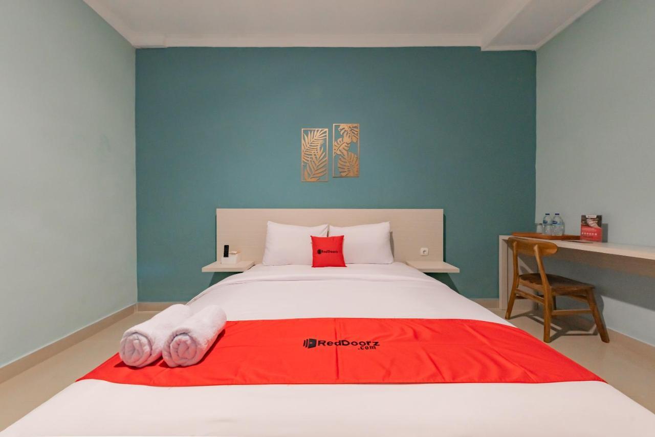 Reddoorz Plus Near Surapati Core Bandung Eksteriør bilde