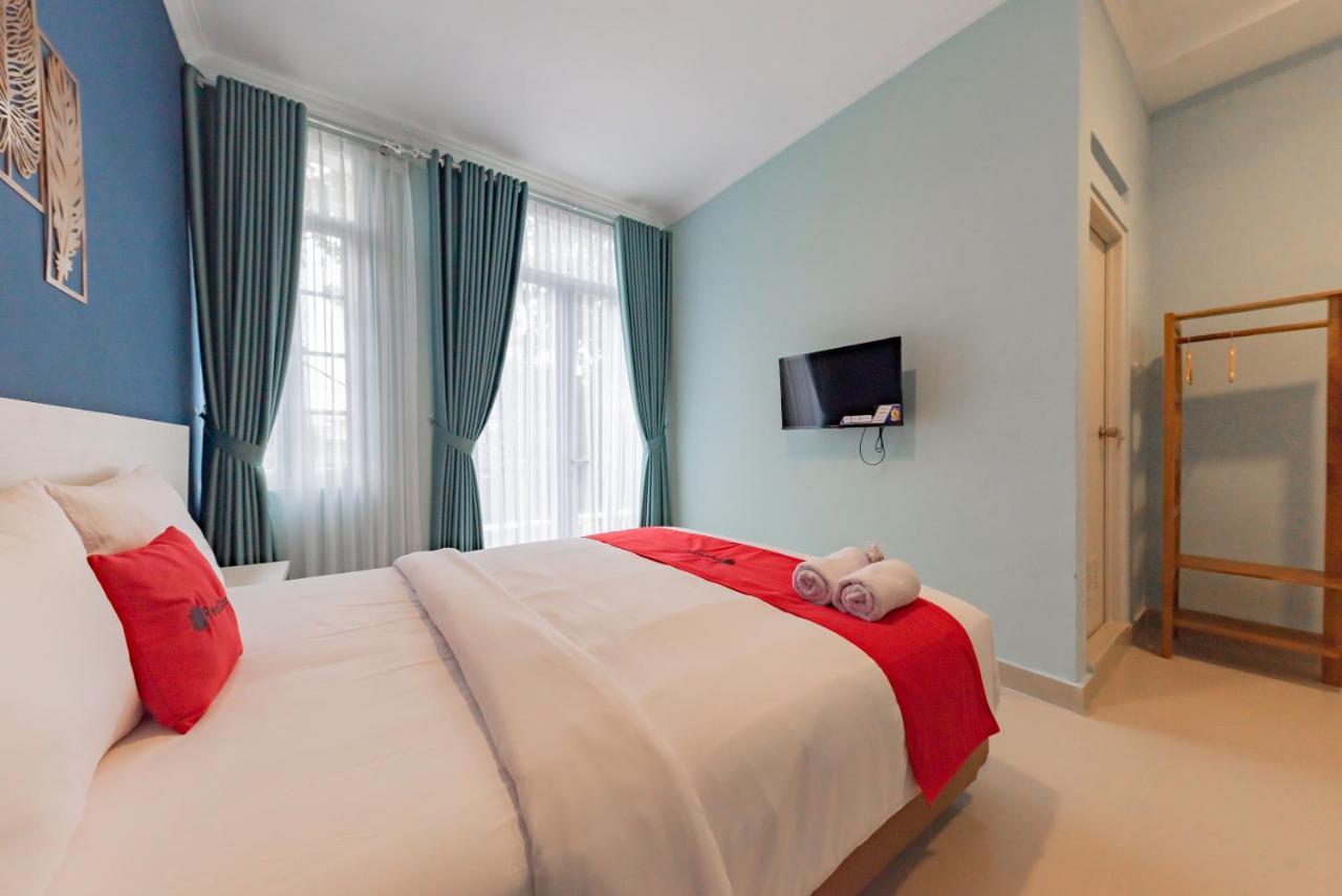 Reddoorz Plus Near Surapati Core Bandung Eksteriør bilde