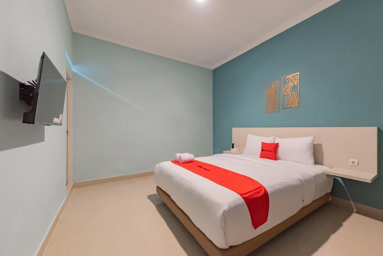 Reddoorz Plus Near Surapati Core Bandung Eksteriør bilde