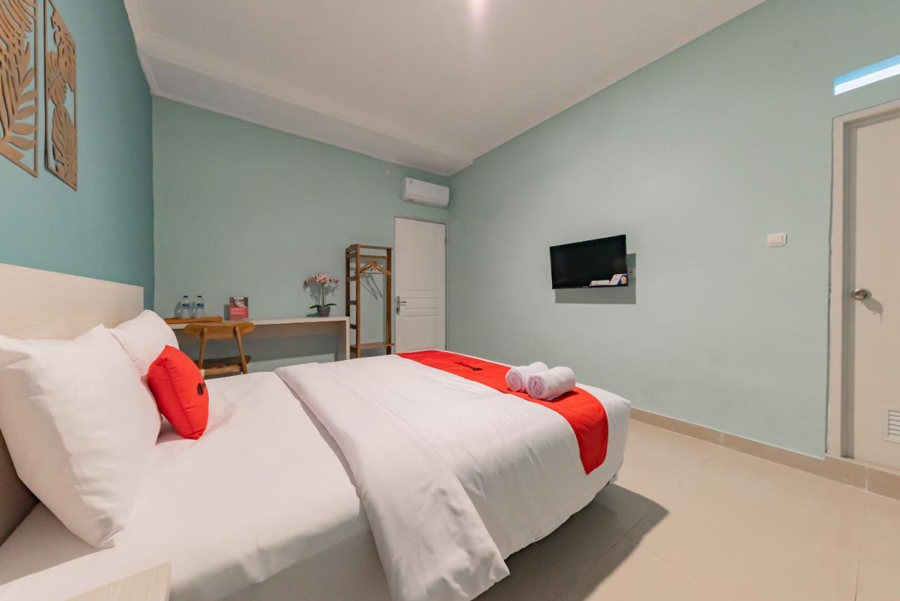 Reddoorz Plus Near Surapati Core Bandung Eksteriør bilde